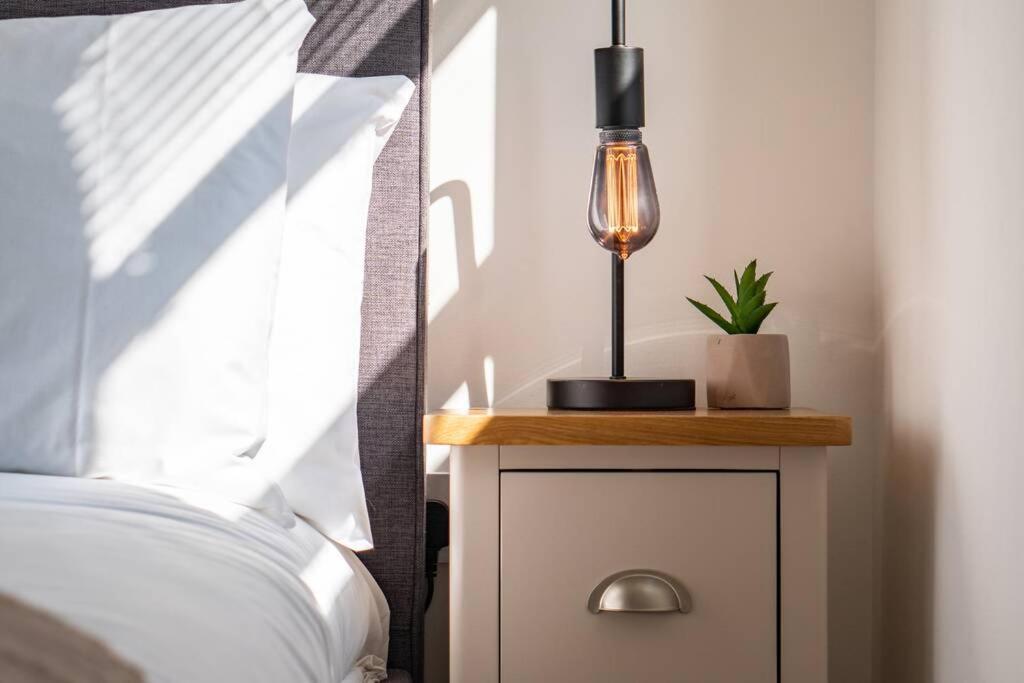 Апартаменты Studio ✧ High Street - Борнмут Экстерьер фото